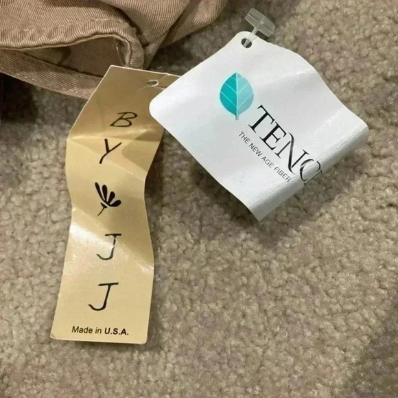 ⭐️ New with tags By JJ tan soft tank top in size medium - Picture 5 of 5